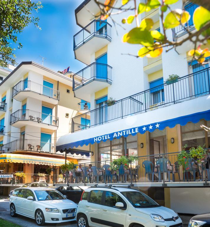 Hotel Antille E Azzorre Lido di Jesolo Bagian luar foto